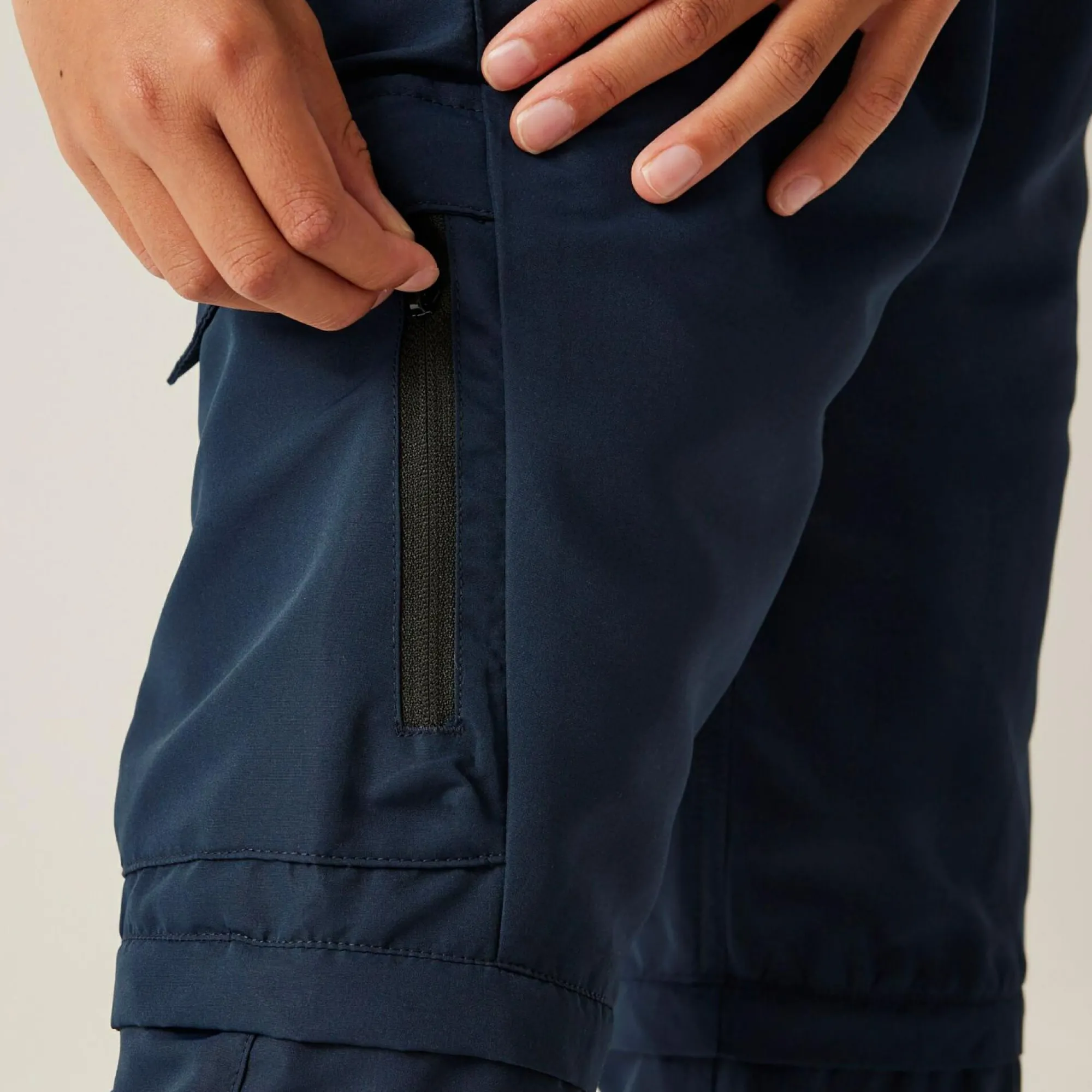 Kids/BOY Regatta Trousers & Shorts|Bottoms<Kids' Sorcer III Zip Off Trousers |