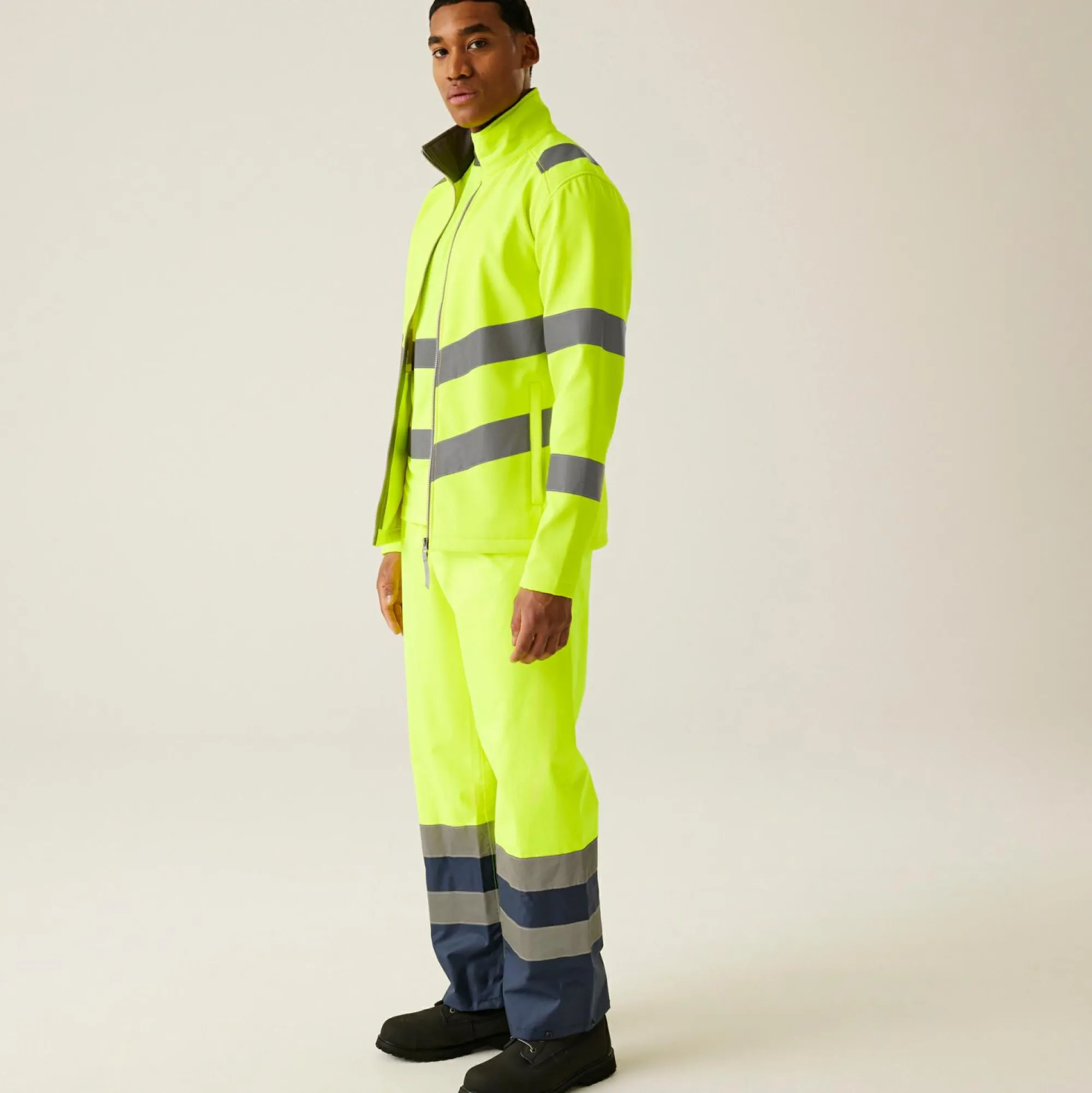 Regatta Jackets<Men's Hi-Vis Pro Contract Ablaze 2 Layer Softshell Jacket |