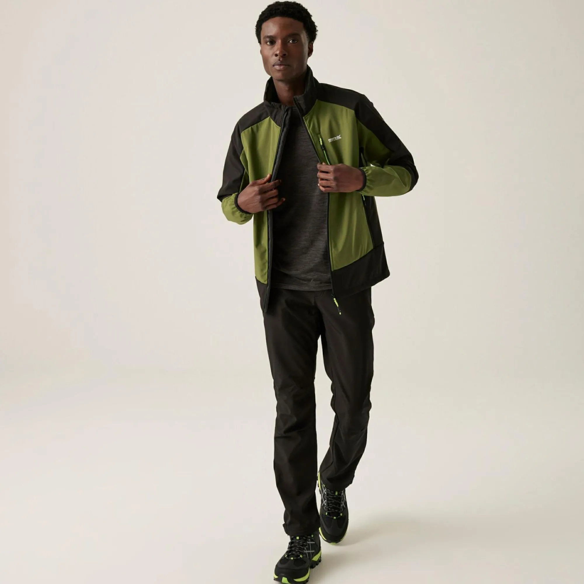 Regatta Softshell Jackets|Waterproof Jackets<Men's Moutdale Softshell Jacket |